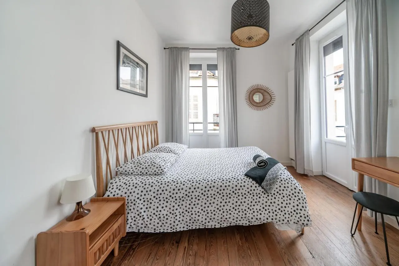 Apartment Grande Maison Vichy - Maison Ou Appartements En Centre Ville